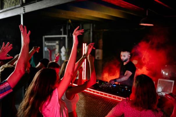 feest met rookmachine